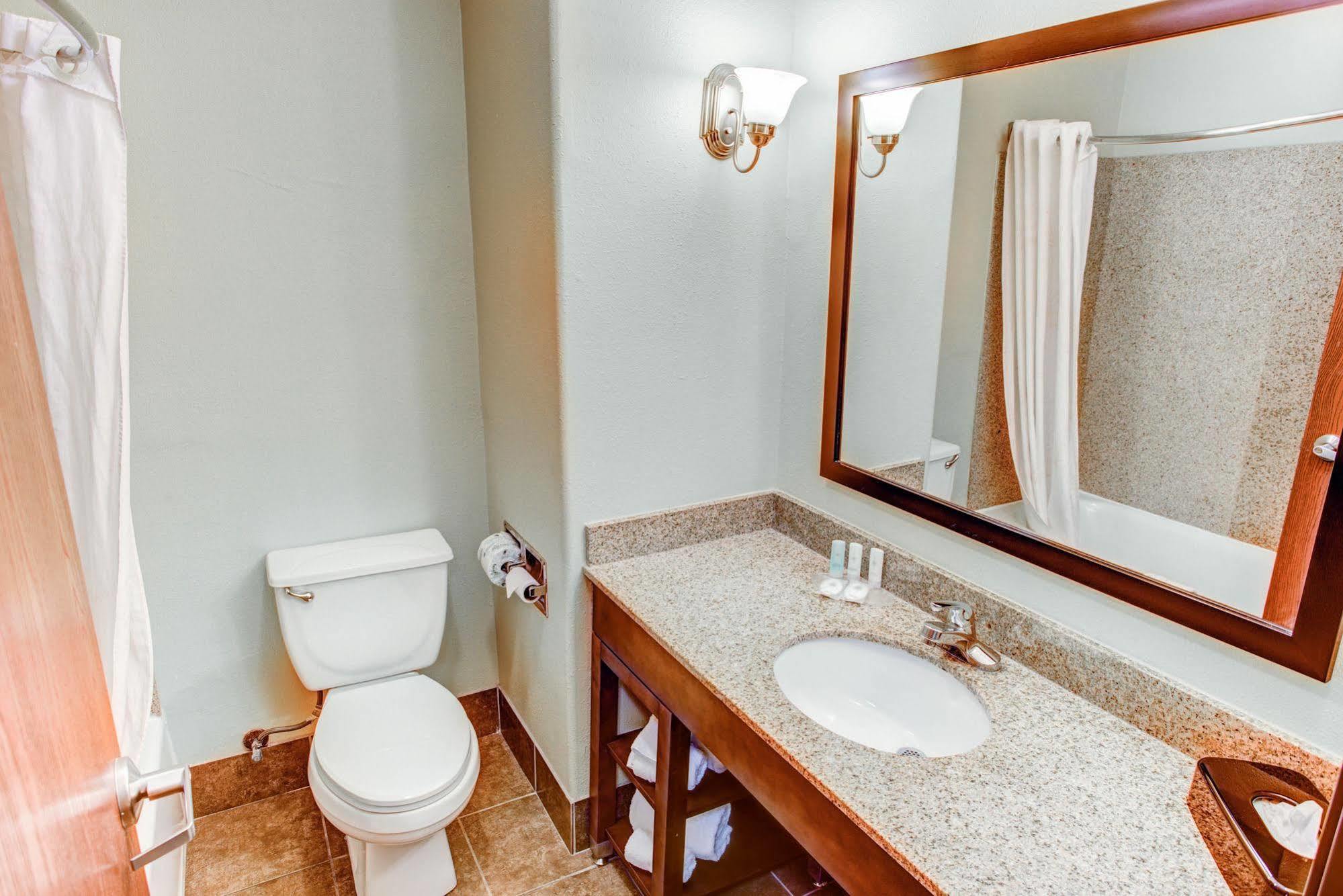Comfort Inn Near Casino Лейк Чарлс Екстериор снимка